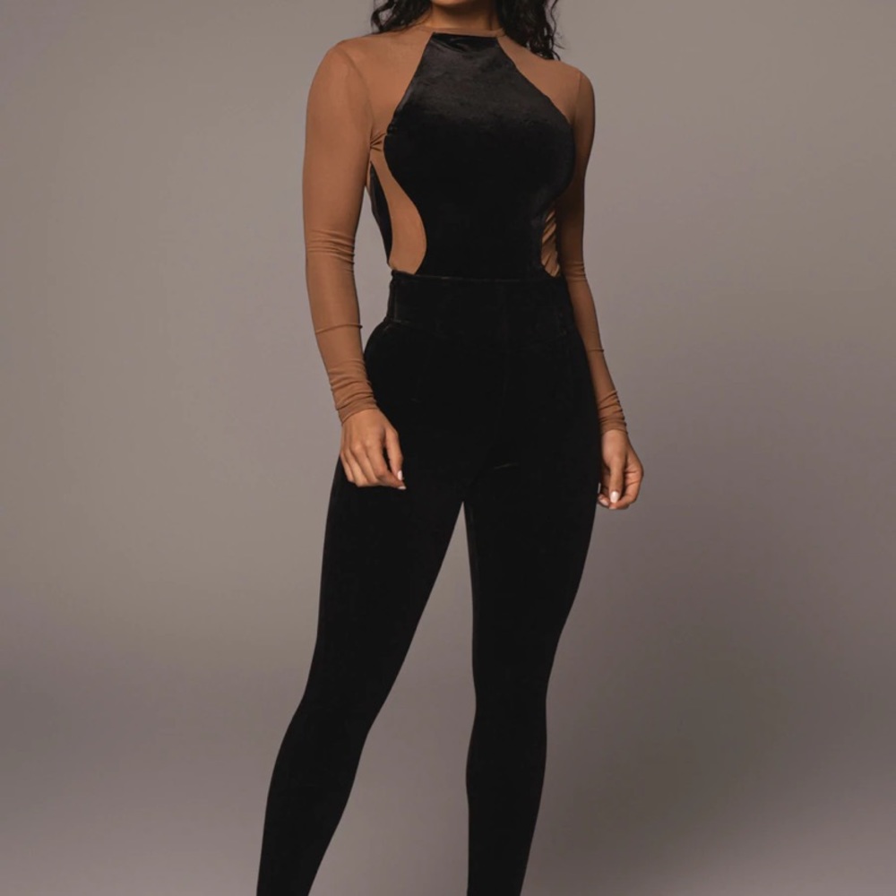 2 piece set! Body Suit + High Waisted Pants - NEVER WORN